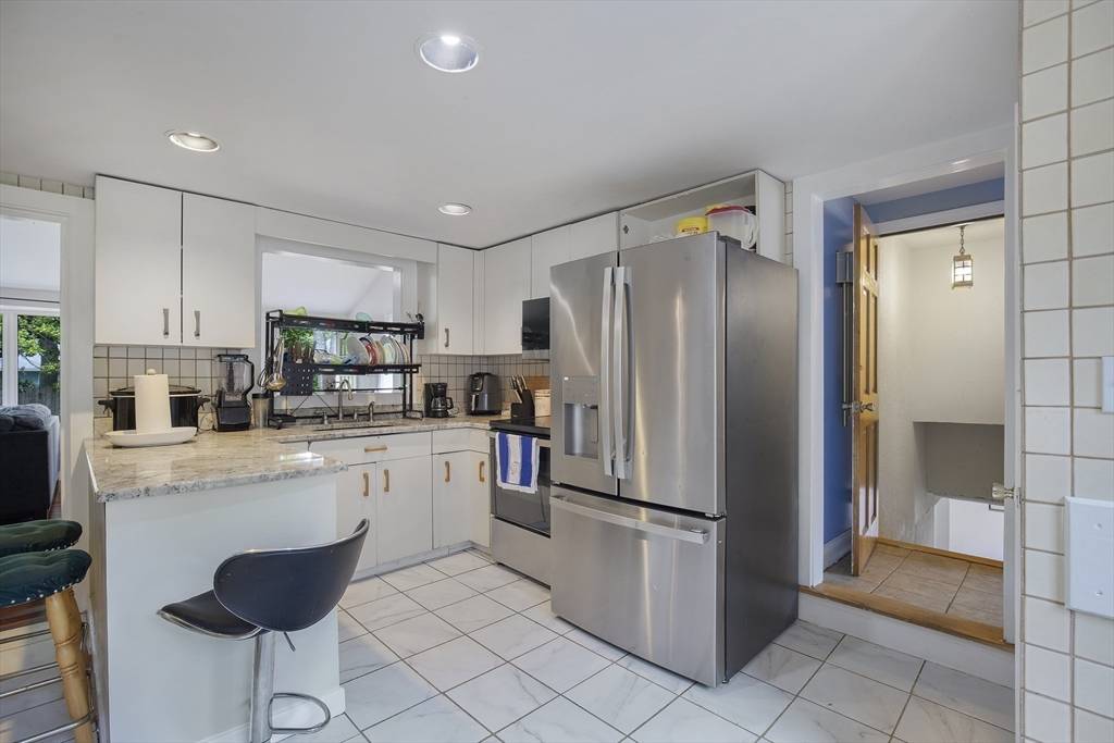 298 Oakland Rd Barnstable, MA 02601