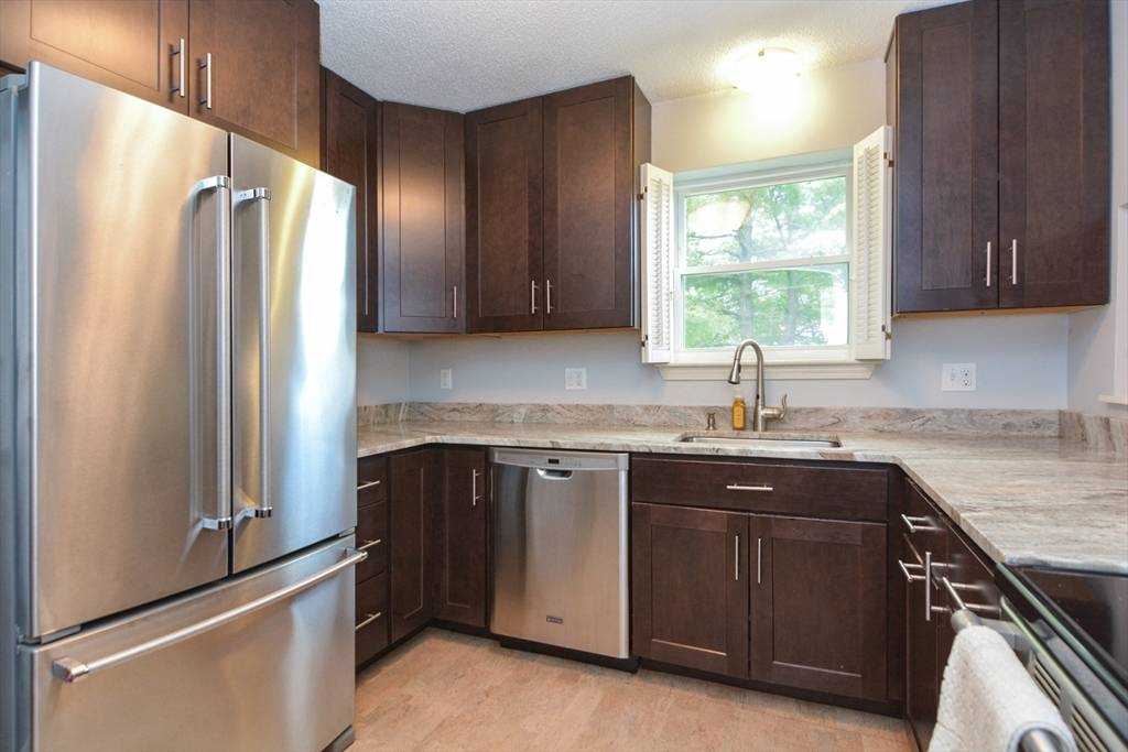 Newton, MA 02462,416 Grove #A3