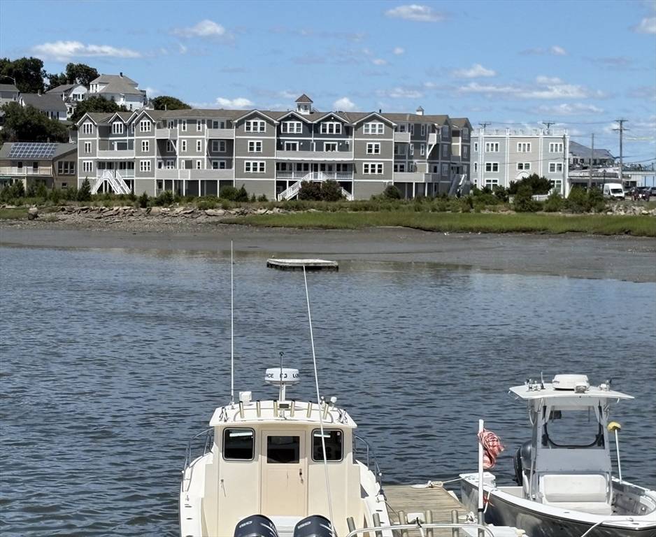 Hull, MA 02045,7 Bay Street  (The Estuary) #3