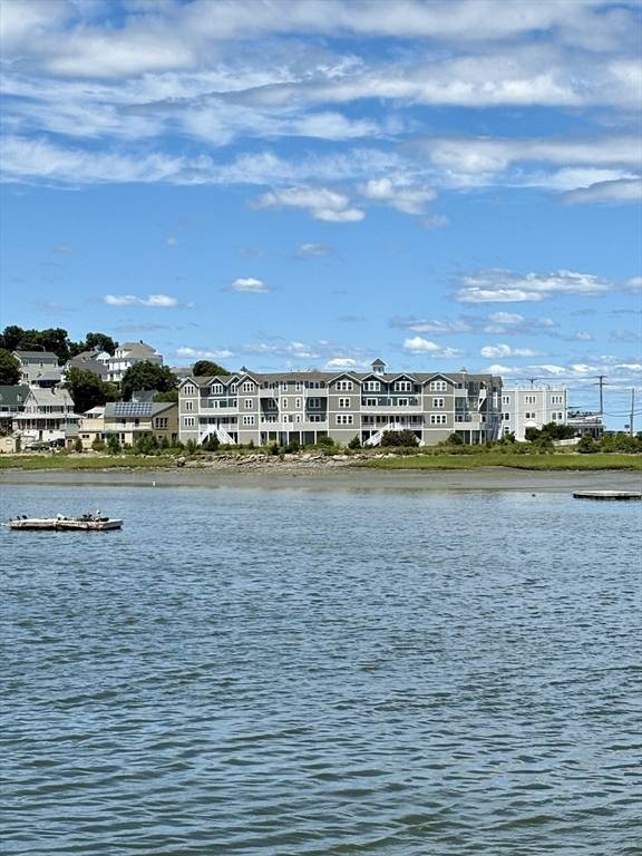 Hull, MA 02045,7 Bay Street  (The Estuary) #3