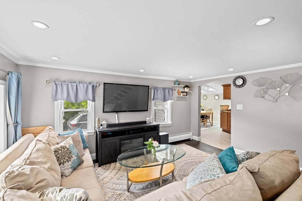 Weymouth, MA 02189,33 Cross St