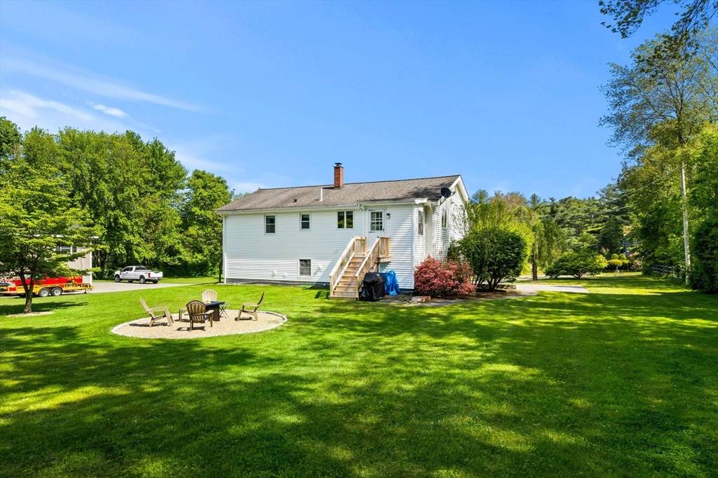 Groveland, MA 01834,202 Center St