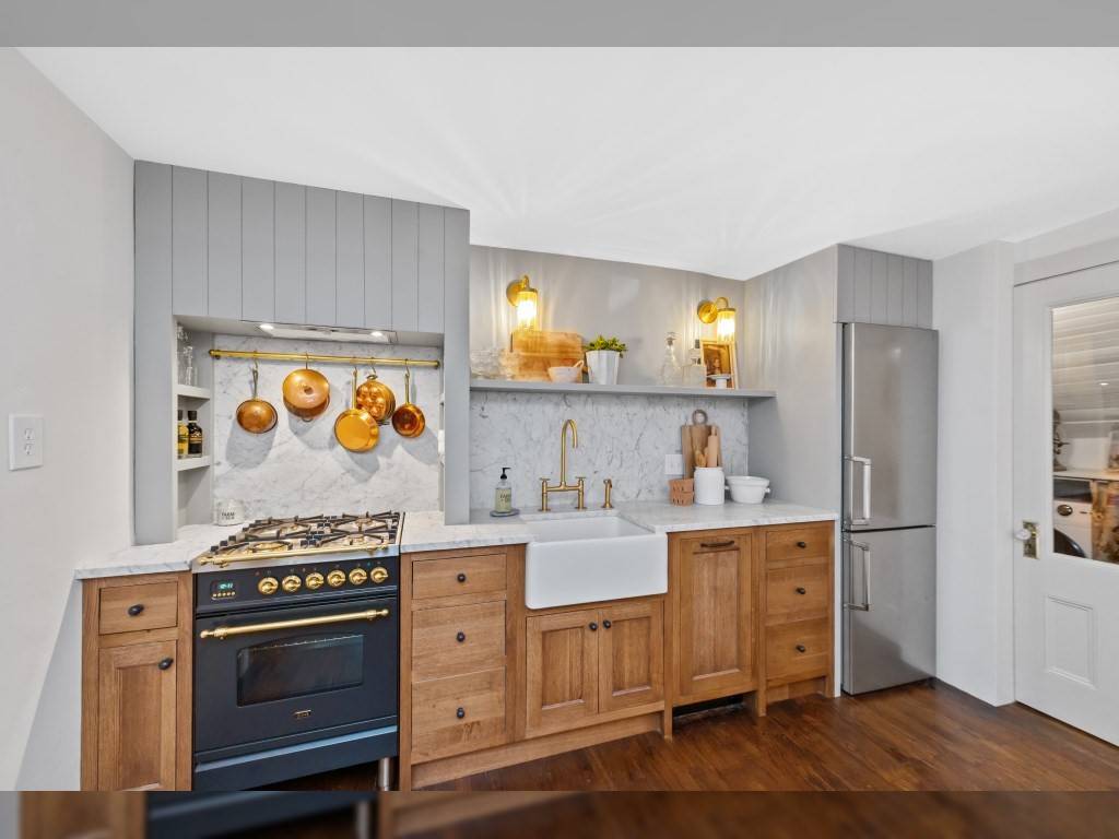 Boston, MA 02114,93 Pinckney #1