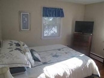 Walpole, MA 02032,8 Burns Ave #1