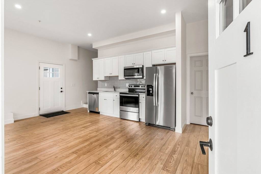 Lowell, MA 01851,1280 Middlesex St #1