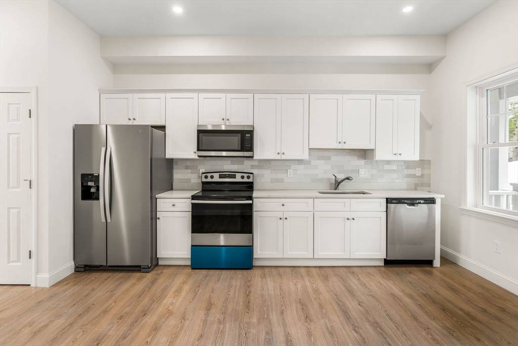 Lowell, MA 01851,1280 Middlesex St #4