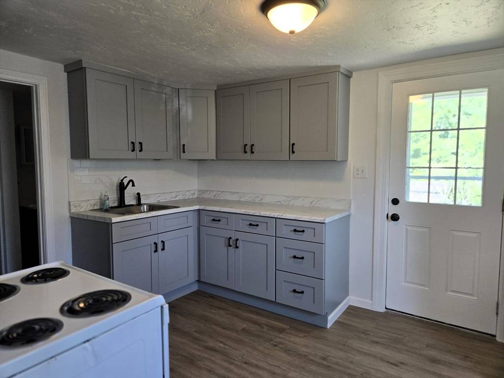 Attleboro, MA 02703,57 West #1B