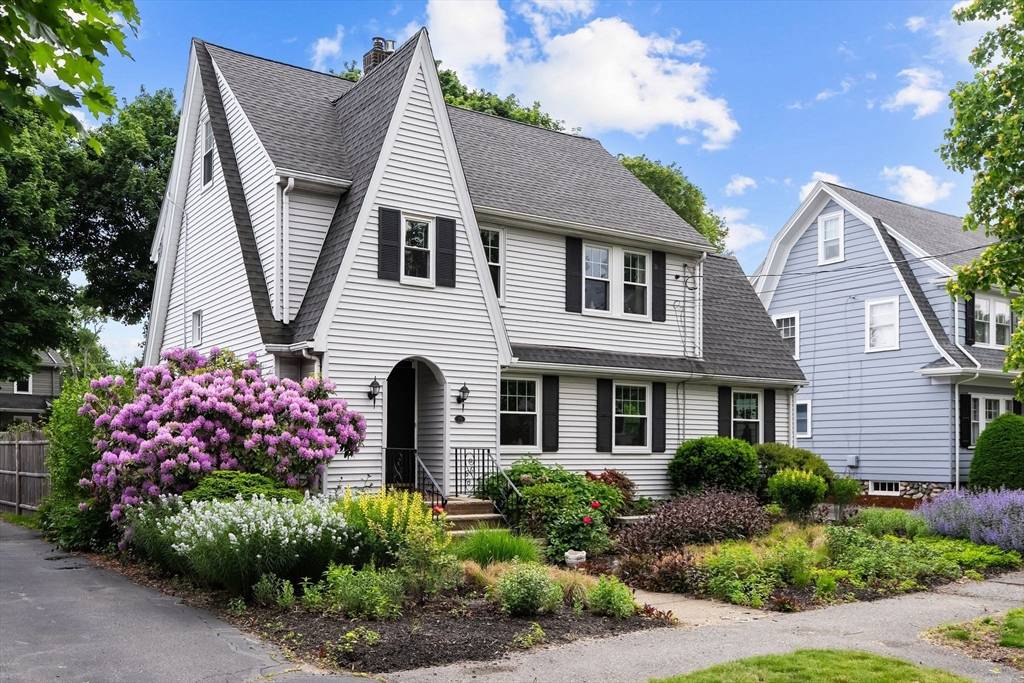 Medford, MA 02155,15 Grace Rd