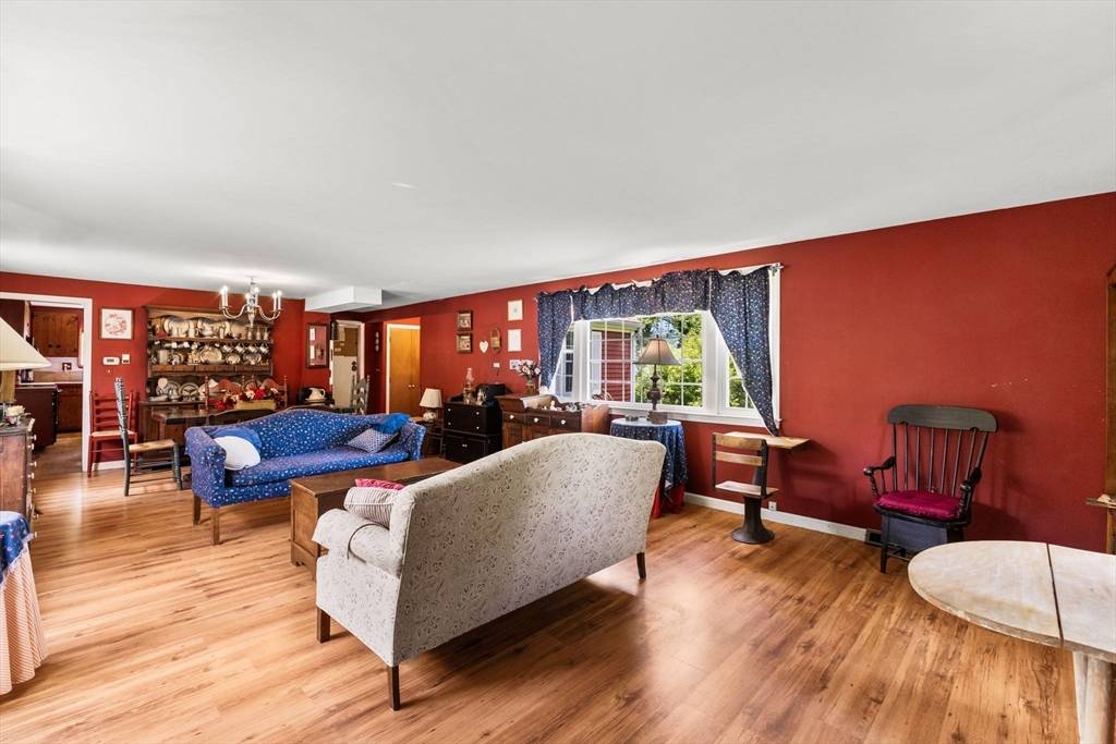 29 Saddle Dr Bridgewater, MA 02324