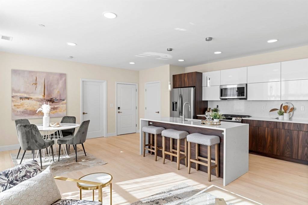 Boston, MA 02119,124 Warren Street #202