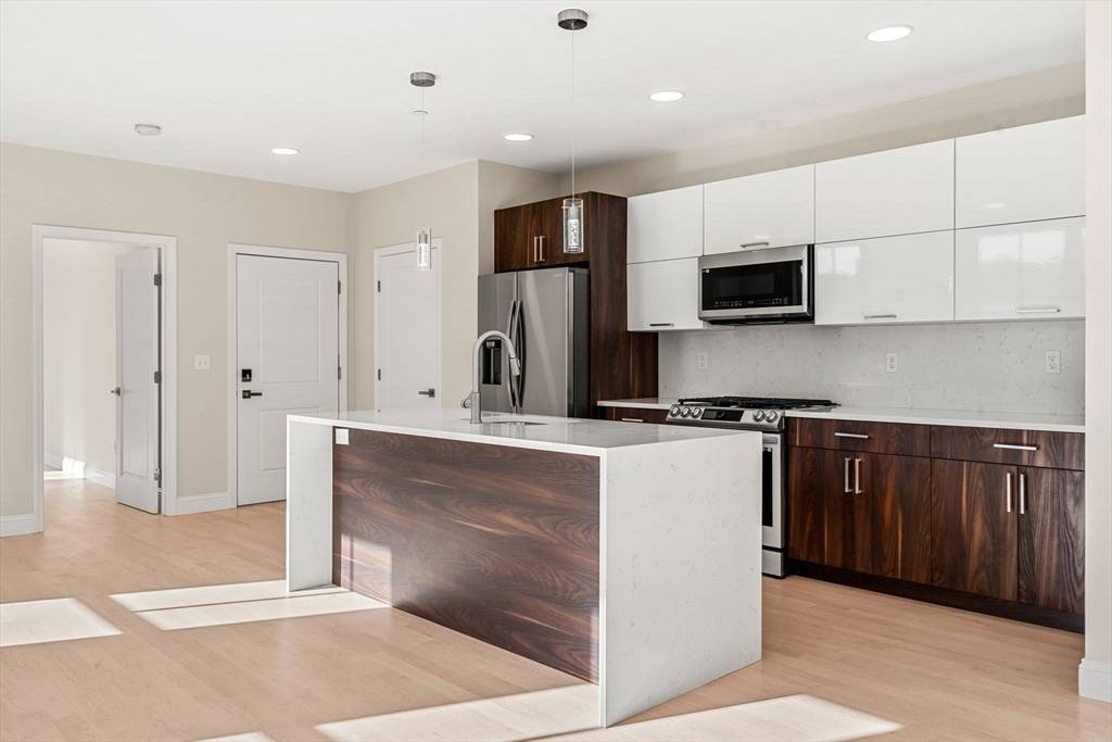 Boston, MA 02119,124 Warren Street #202