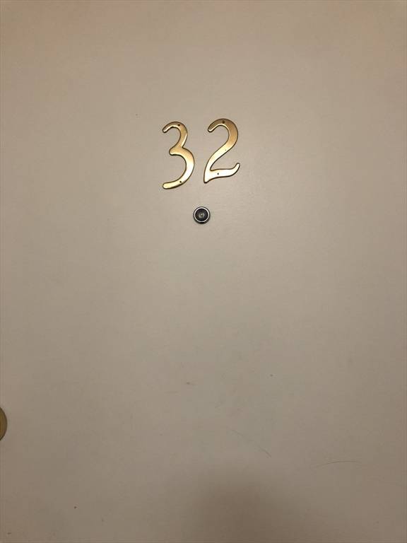 Boston, MA 02215,879 Beacon St #32