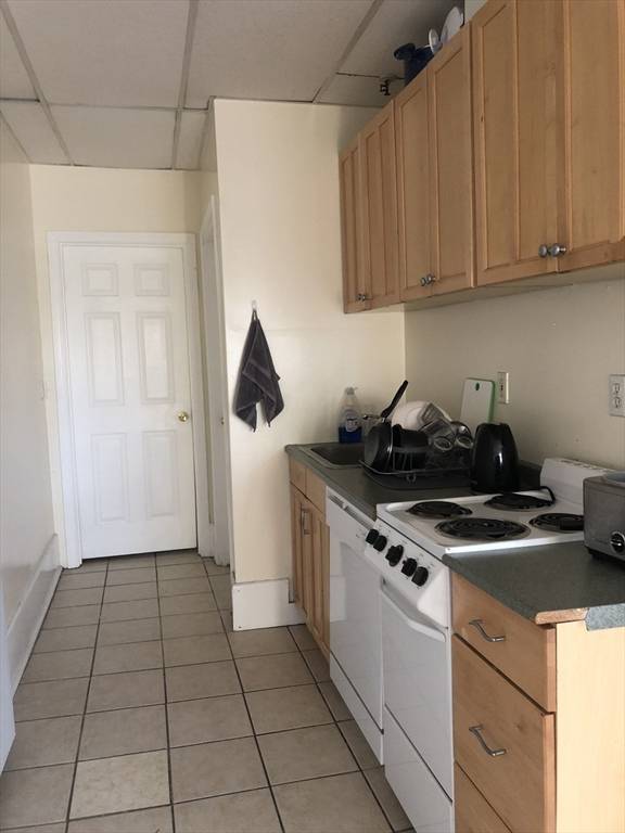 Boston, MA 02215,879 Beacon St #32