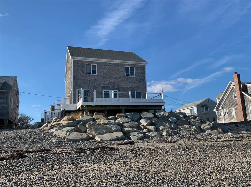 Marshfield, MA 02050,1 East St. #1