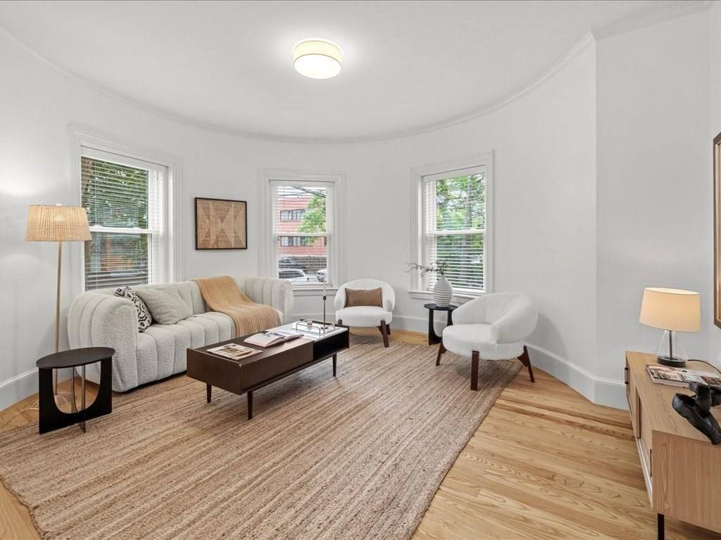 Brookline, MA 02446,1 Auburn Ct #1