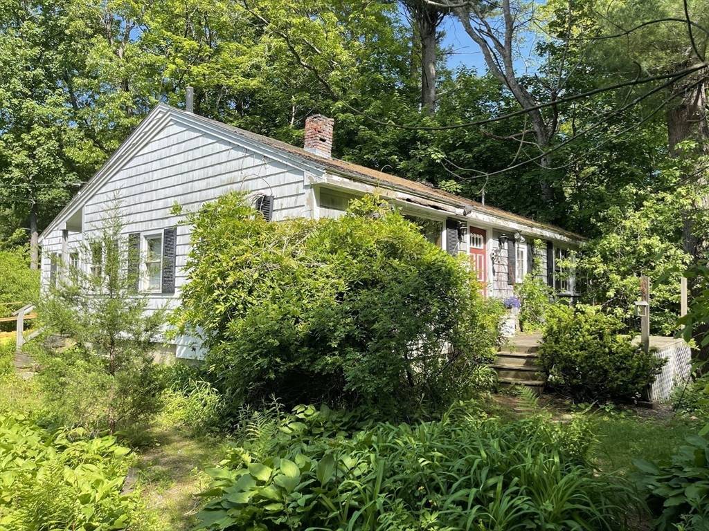 Boxford, MA 01921,127 Depot Rd