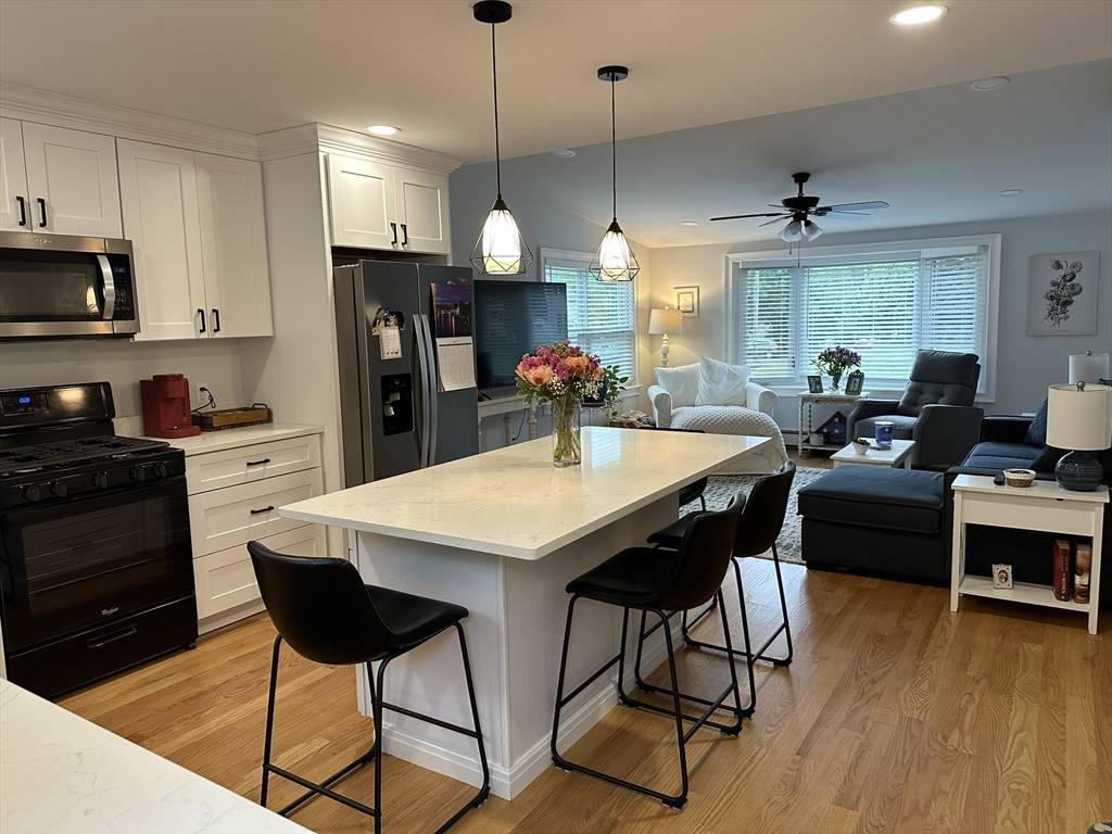 Medway, MA 02053,142 Main Street #1