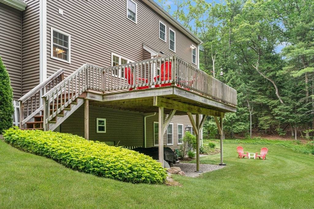 Wrentham, MA 02093,12 Cranberry Ln