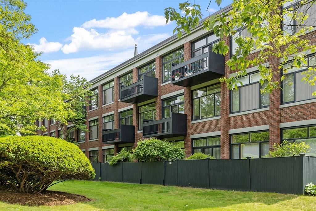 Concord, MA 01742,100 Keyes Road #310