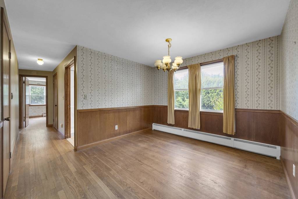 Wilbraham, MA 01095,1032 Tinkham Rd