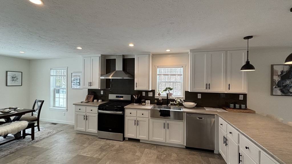Sturbridge, MA 01566,6 Berry Farms Road #6