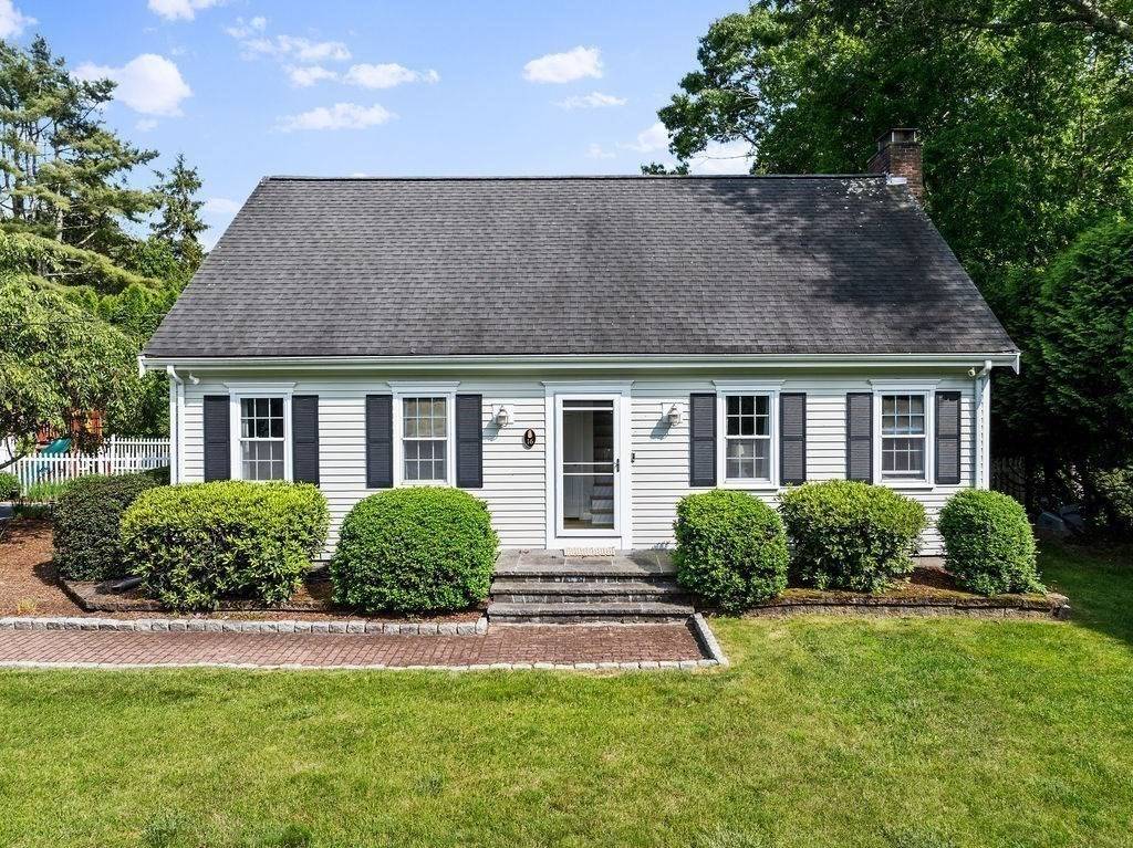 Dartmouth, MA 02748,16 Raymond St