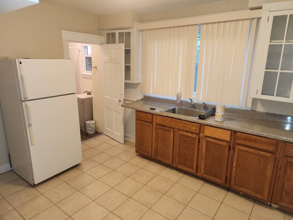 Waltham, MA 02452,11 Gibbs Ct #2