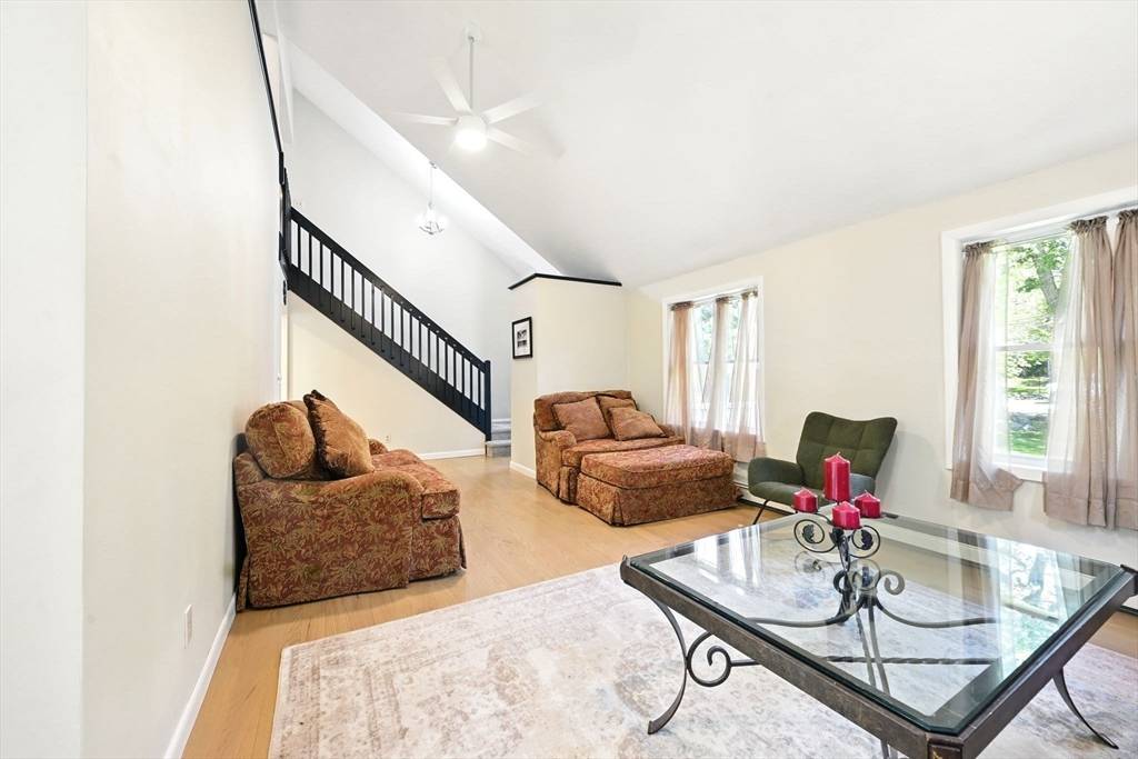 Medway, MA 02053,4 Amelia Way