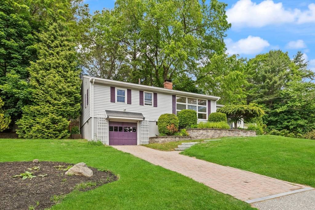 Wilmington, MA 01887,10 Powderhouse Cir