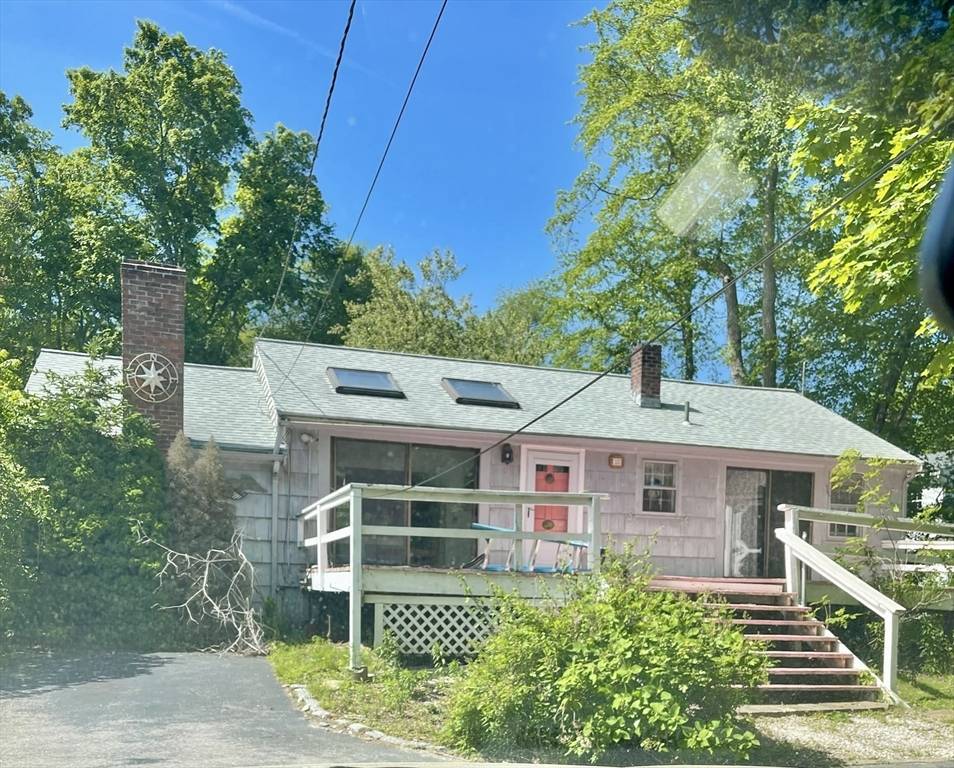 Cohasset, MA 02025,53 Beechwood Street