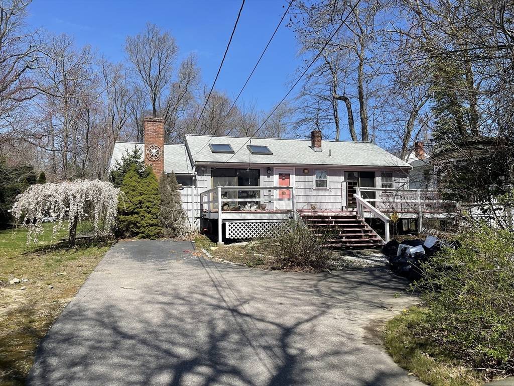 Cohasset, MA 02025,53 Beechwood Street