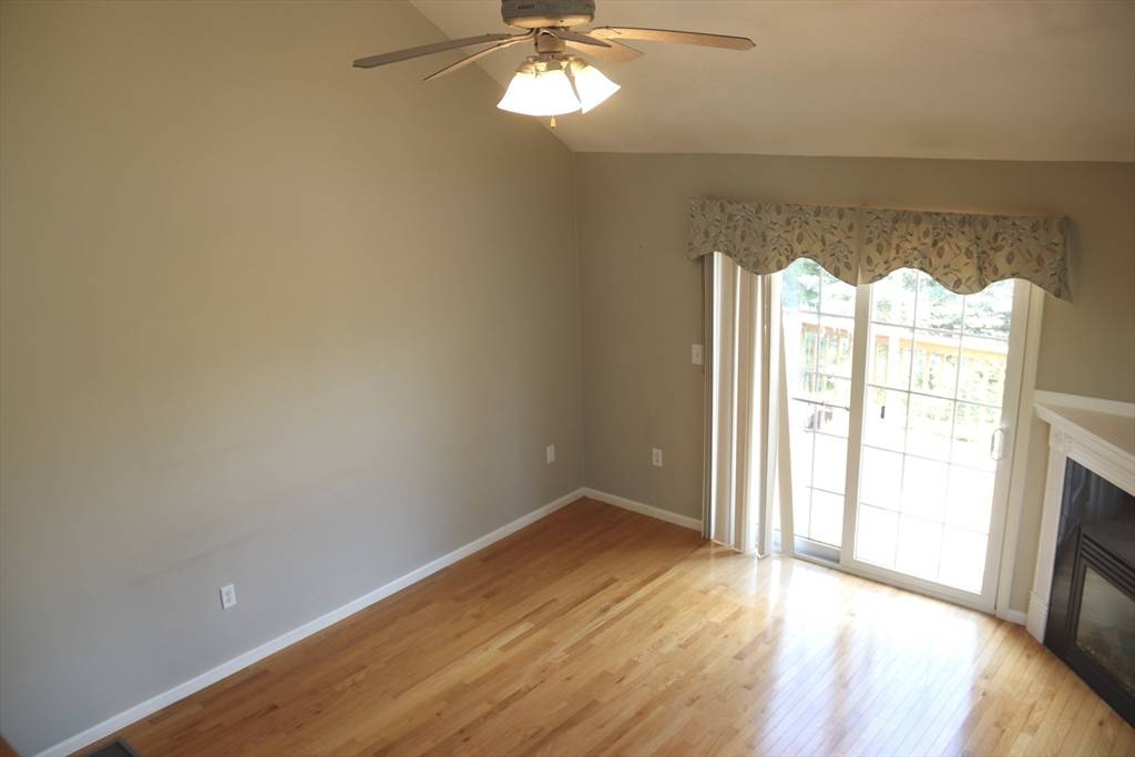 87 Willow Lane #87 Plainville, MA 02762
