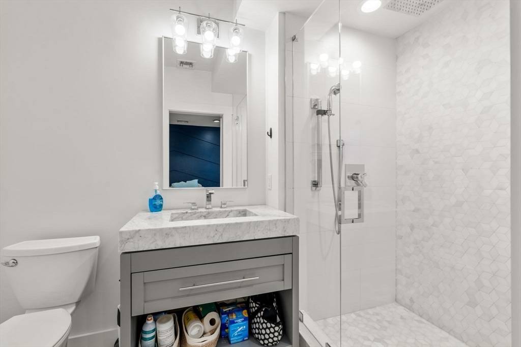 331 Chelsea St. #1 Boston, MA 02128