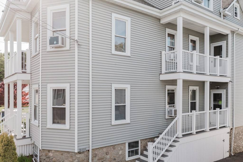 New Bedford, MA 02746,463-465 Sawyer St