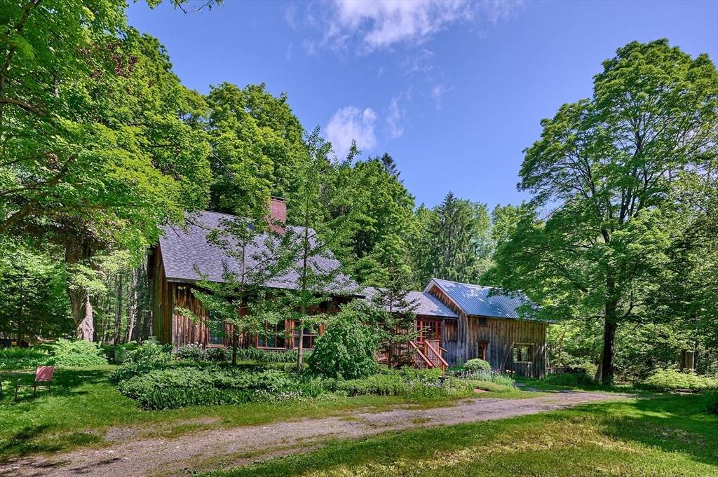 Montague, MA 01351,102 Chestnut Hill Loop