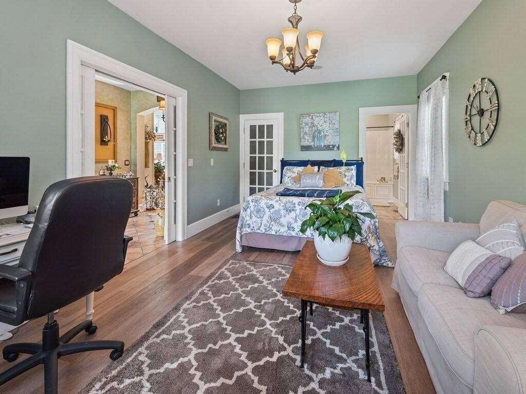 Sturbridge, MA 01566,101 Colonial Dr #101