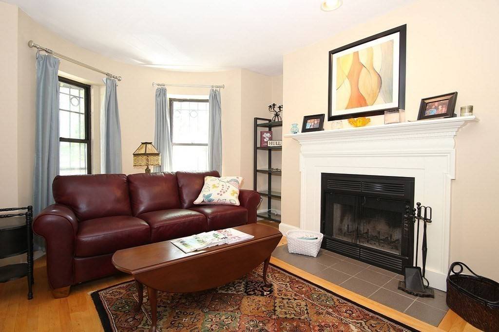 Boston, MA 02116,211 W Newton St #2