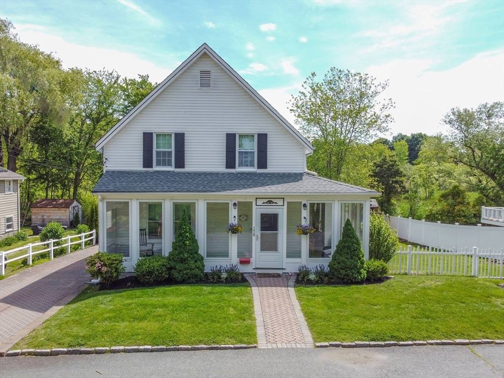 Dedham, MA 02026,178 Fairbanks Rd