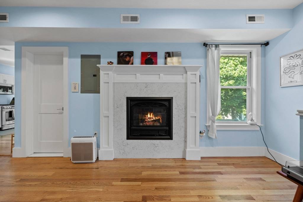 Cambridge, MA 02140,293 Rindge Ave #2