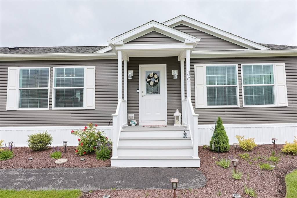 North Attleboro, MA 02760,121 East Washington Street #30