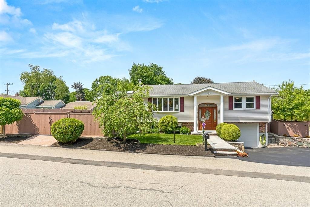 Wakefield, MA 01880,5 Wyoma Street