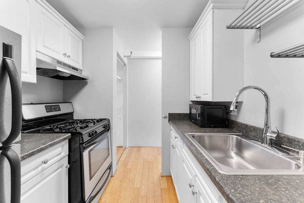 42 8th St #1301 Boston, MA 02129
