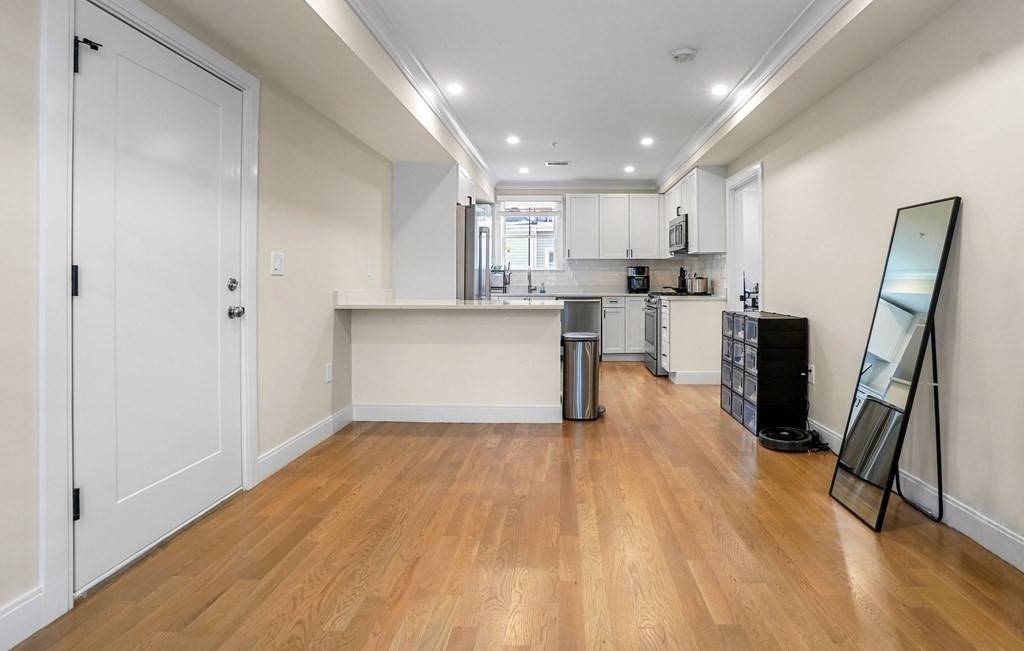 Boston, MA 02134,32 Blaine Street #3