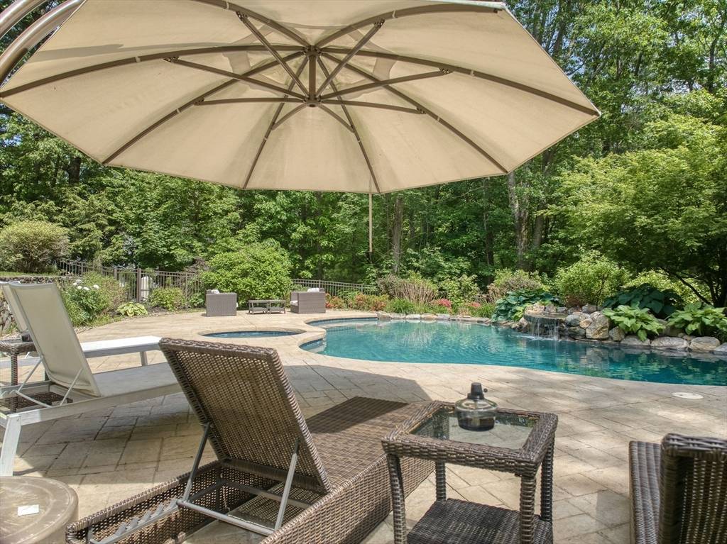 North Andover, MA 01845,171 Brentwood Cir