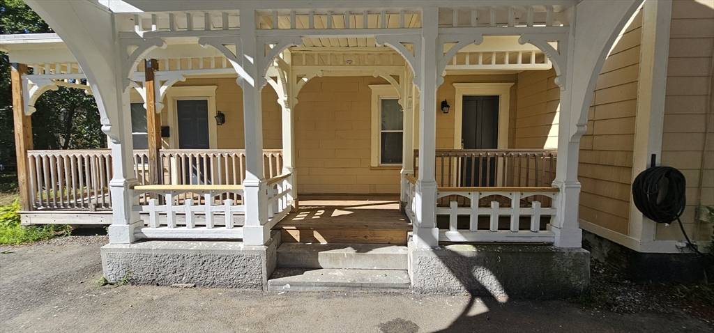 Clinton, MA 01510,106 Walnut St #2
