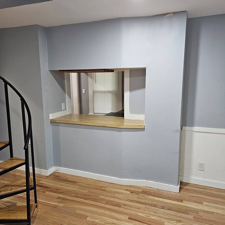 Clinton, MA 01510,106 Walnut St #2