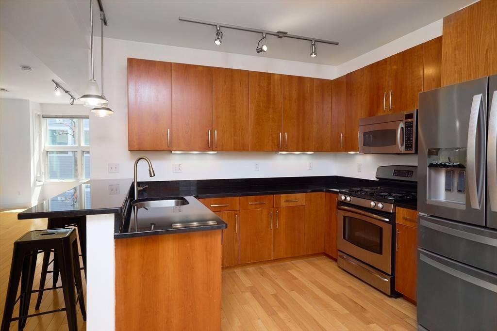 Cambridge, MA 02138,24 Bay State Rd #7
