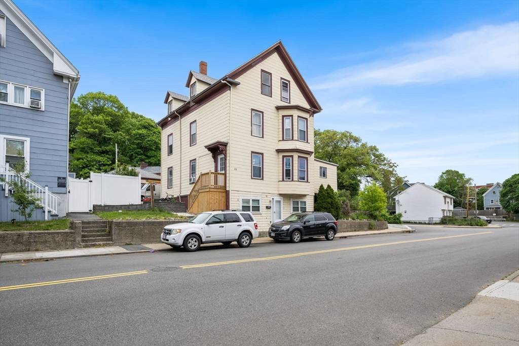 Lynn, MA 01905,81-83 Walnut St