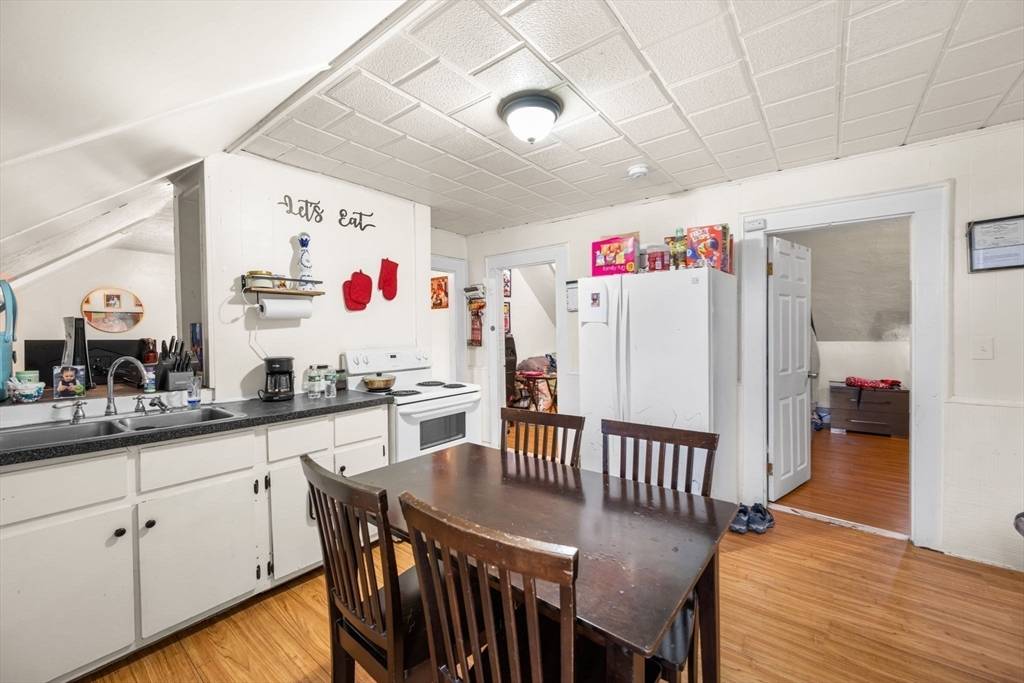 Lynn, MA 01905,81-83 Walnut St