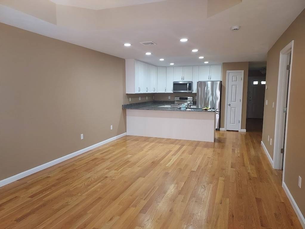 14 Stockbridge St #A Webster, MA 01570